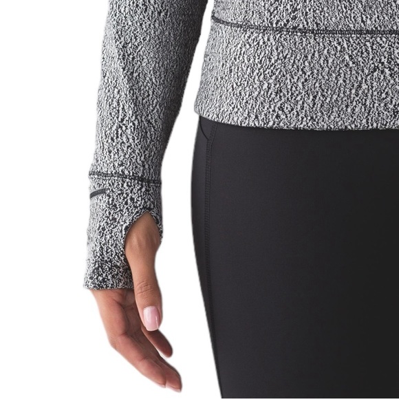 06 LULULEMON Rush Hour Long Sleeve Top Size 12 Black & White Relaxed Fit Top - Picture 15 of 15